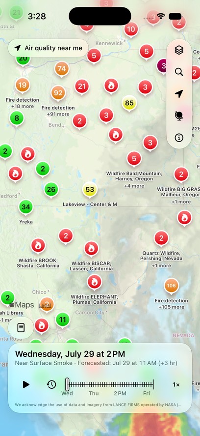 Air Quality Index showing the 48-hour US smoke forecast with named wildfires and live EPA AirNow readings